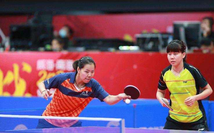 把话题拉回 把话题拉回