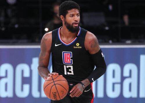 压至肋部 压至肋部